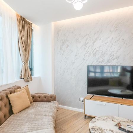 Premium Apartment In The Center Tirana Exterior photo