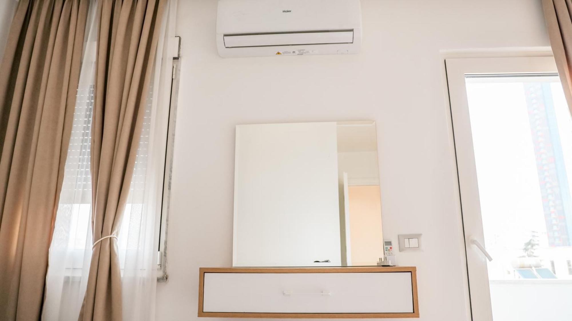 Premium Apartment In The Center Tirana Exterior photo