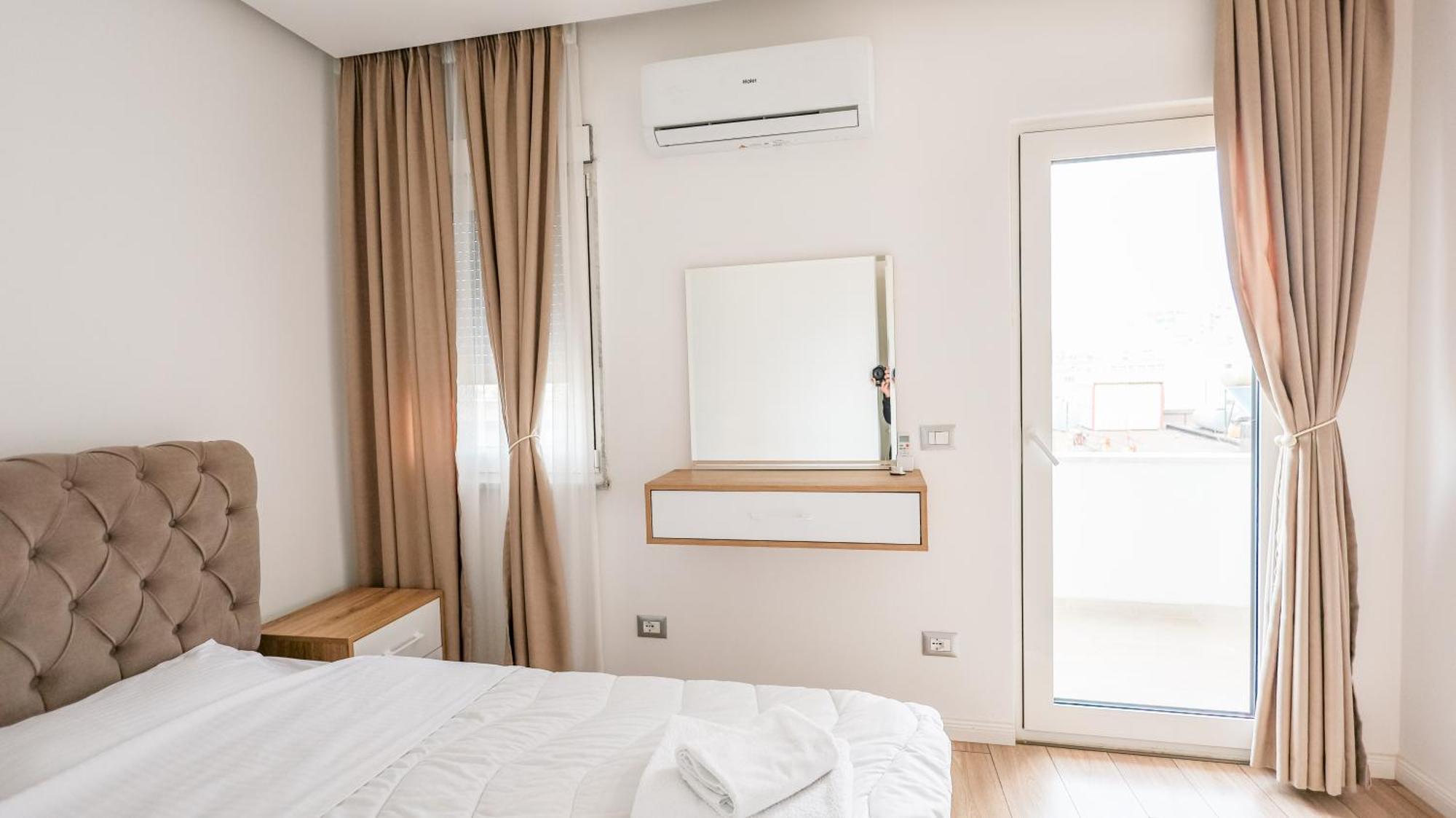 Premium Apartment In The Center Tirana Exterior photo
