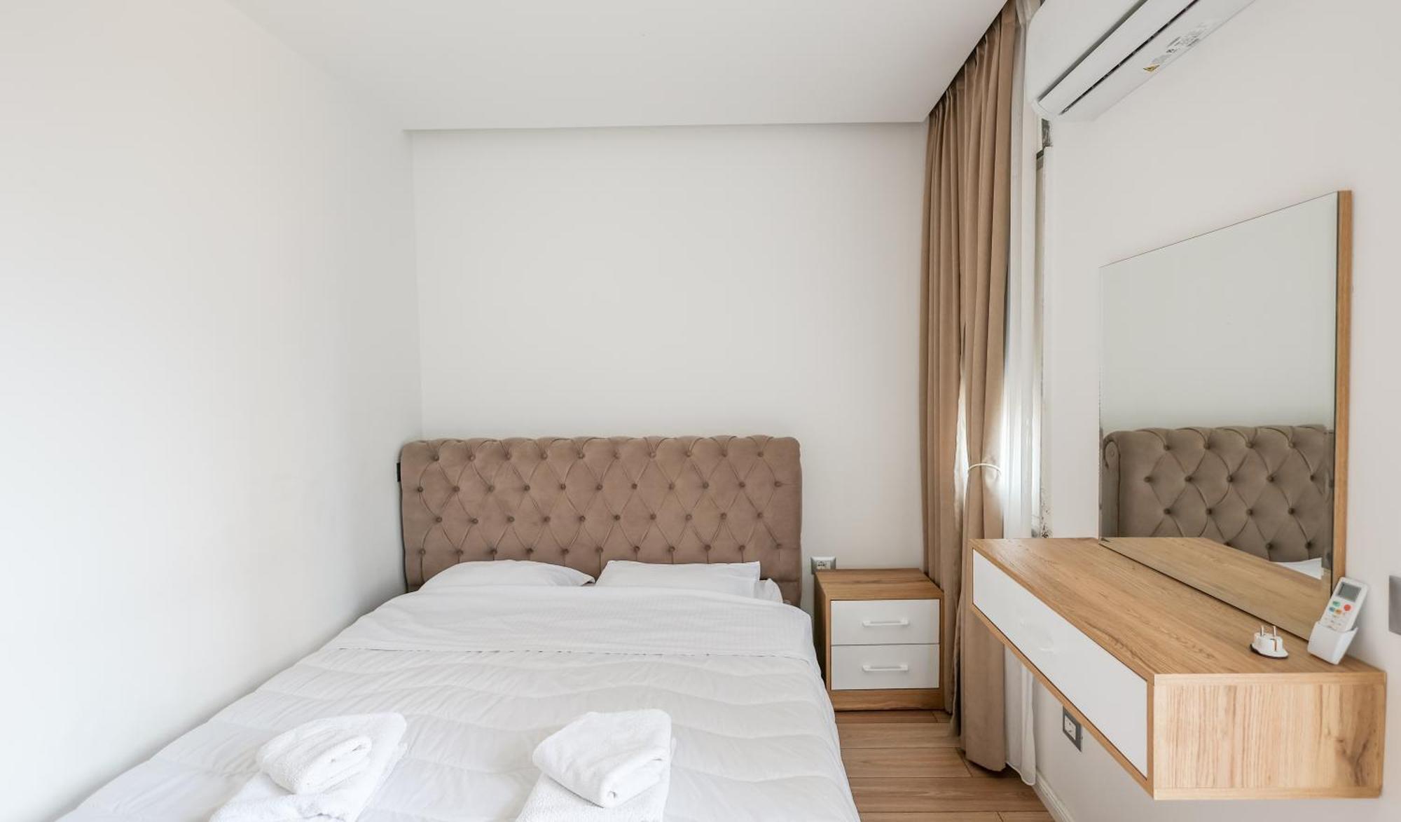 Premium Apartment In The Center Tirana Exterior photo